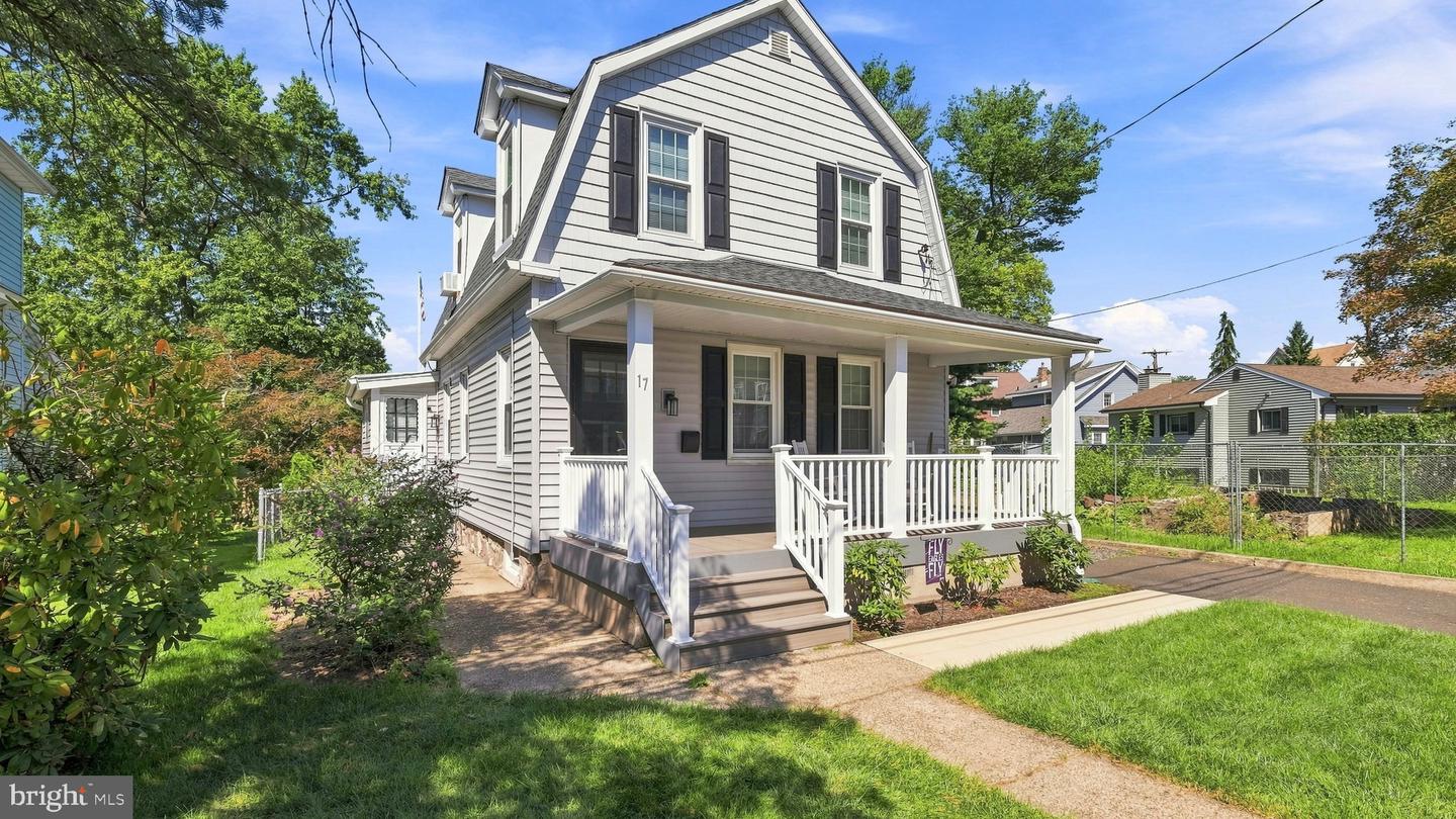 17 N New St Property Photo 1