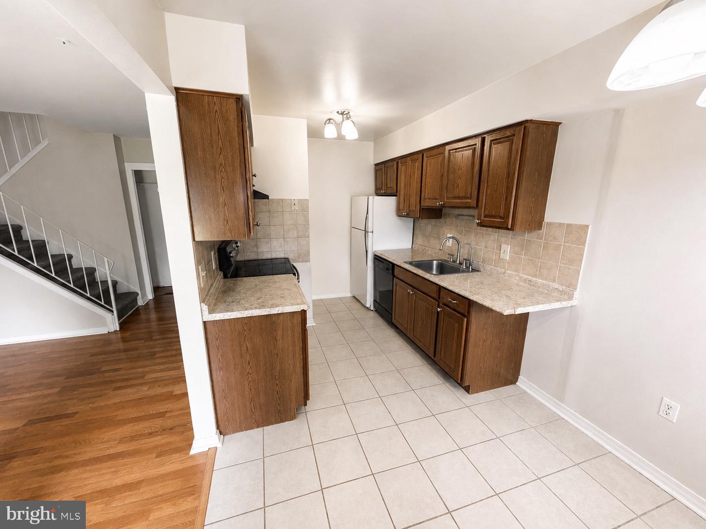 2539 Jenkintown Rd #112 Property Photo 6