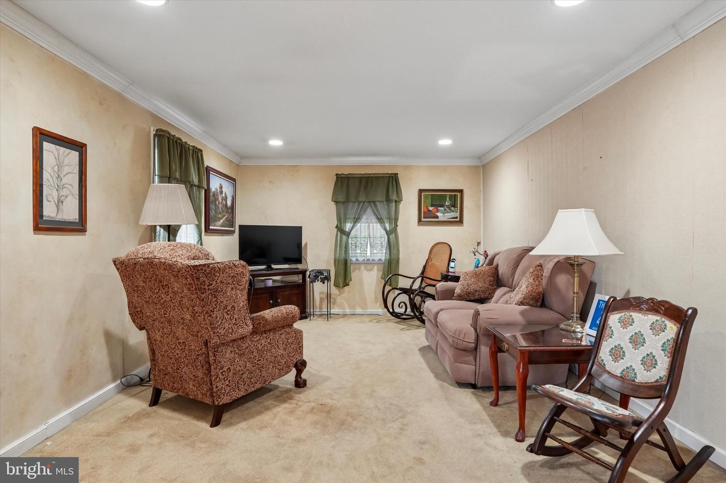 23 Norwyn Rd # Property Photo 2