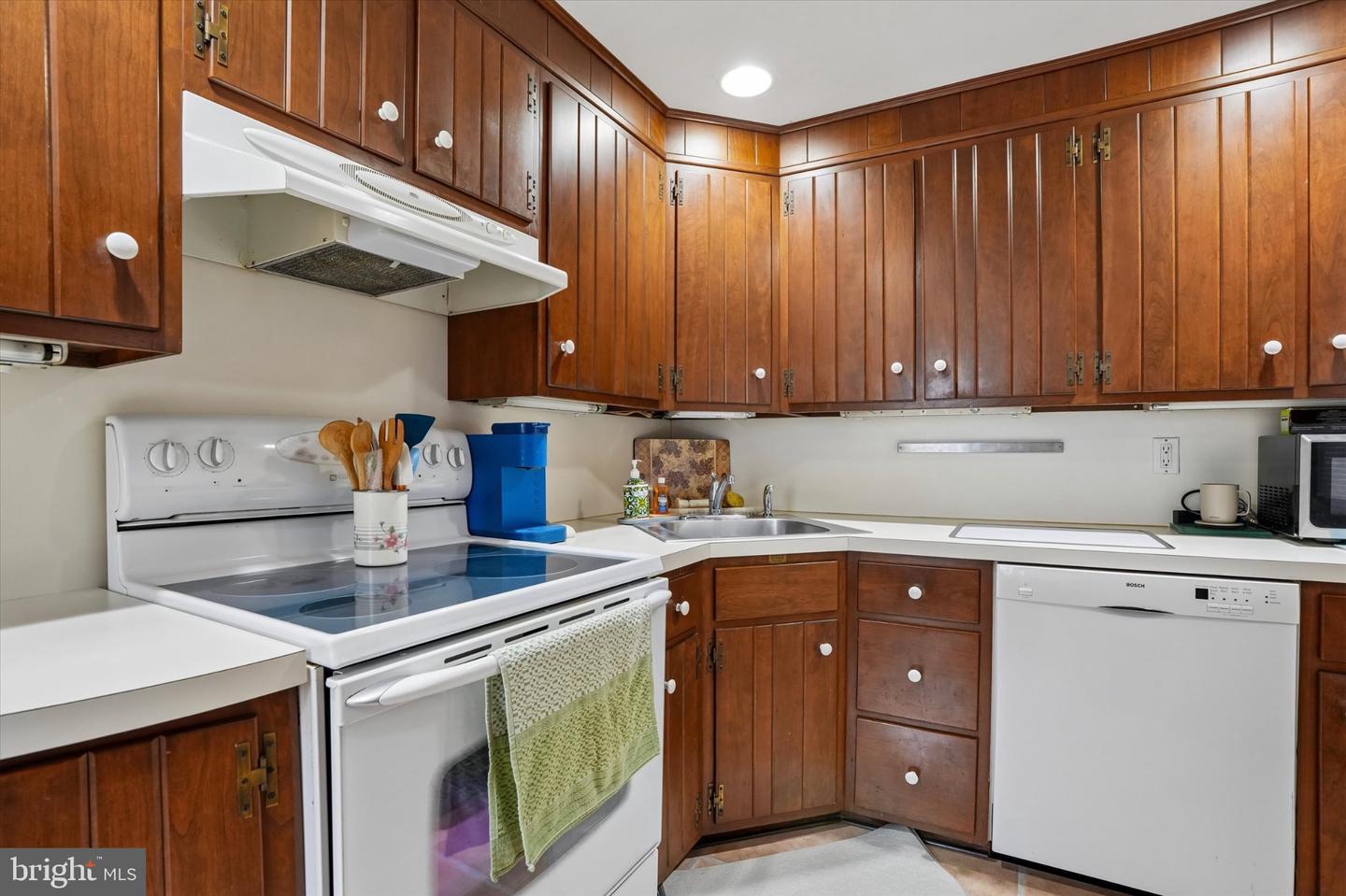23 Norwyn Rd # Property Photo 9