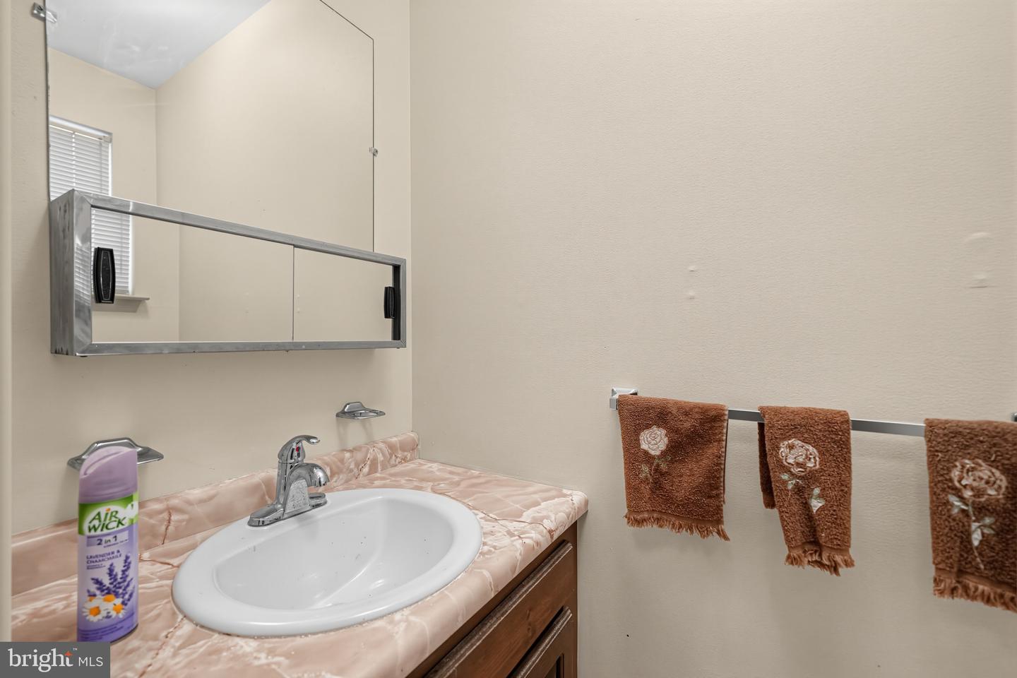 2037 Store Rd Property Photo 13