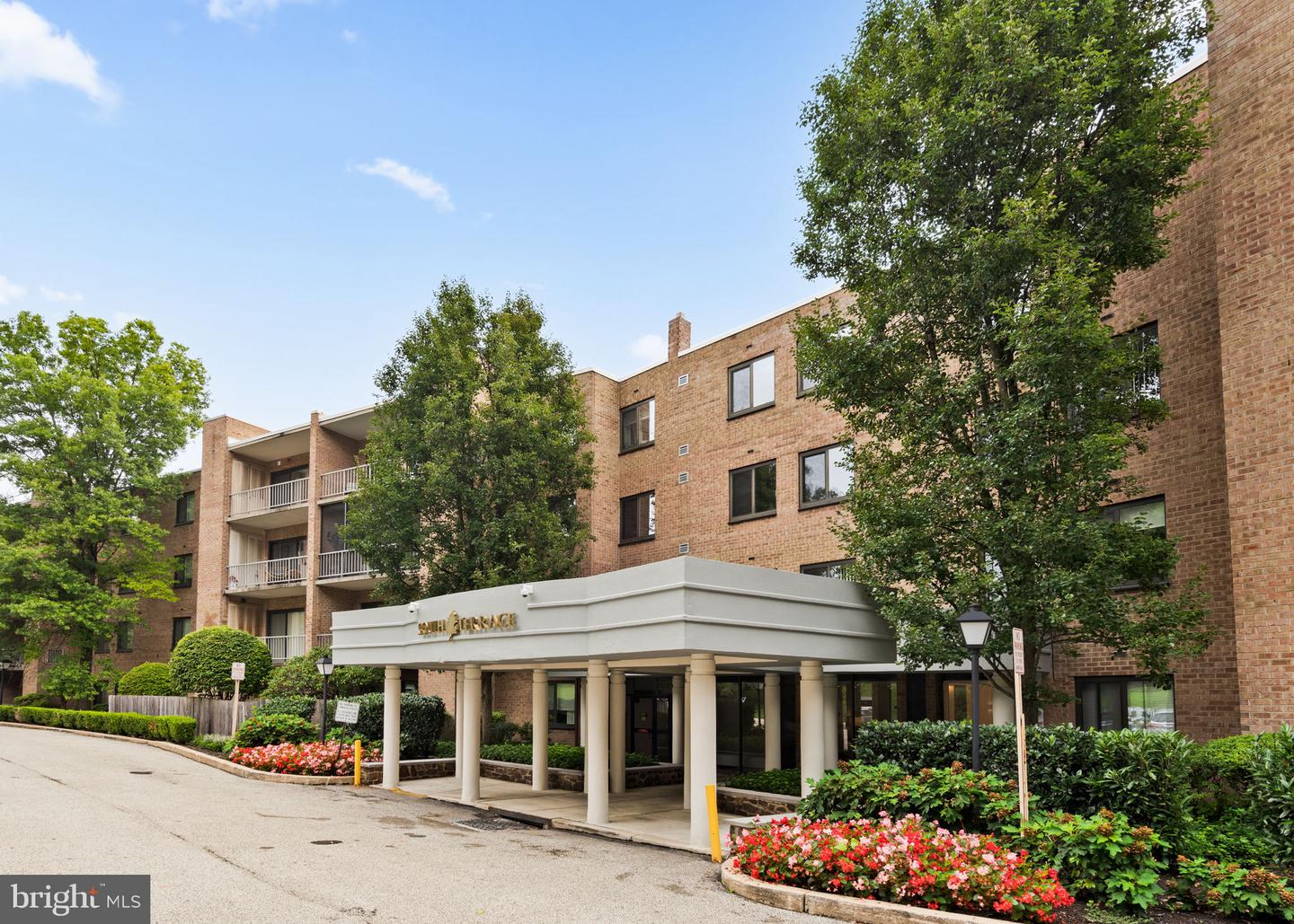 1637 Oakwood Dr #condo 215 Property Photo 4