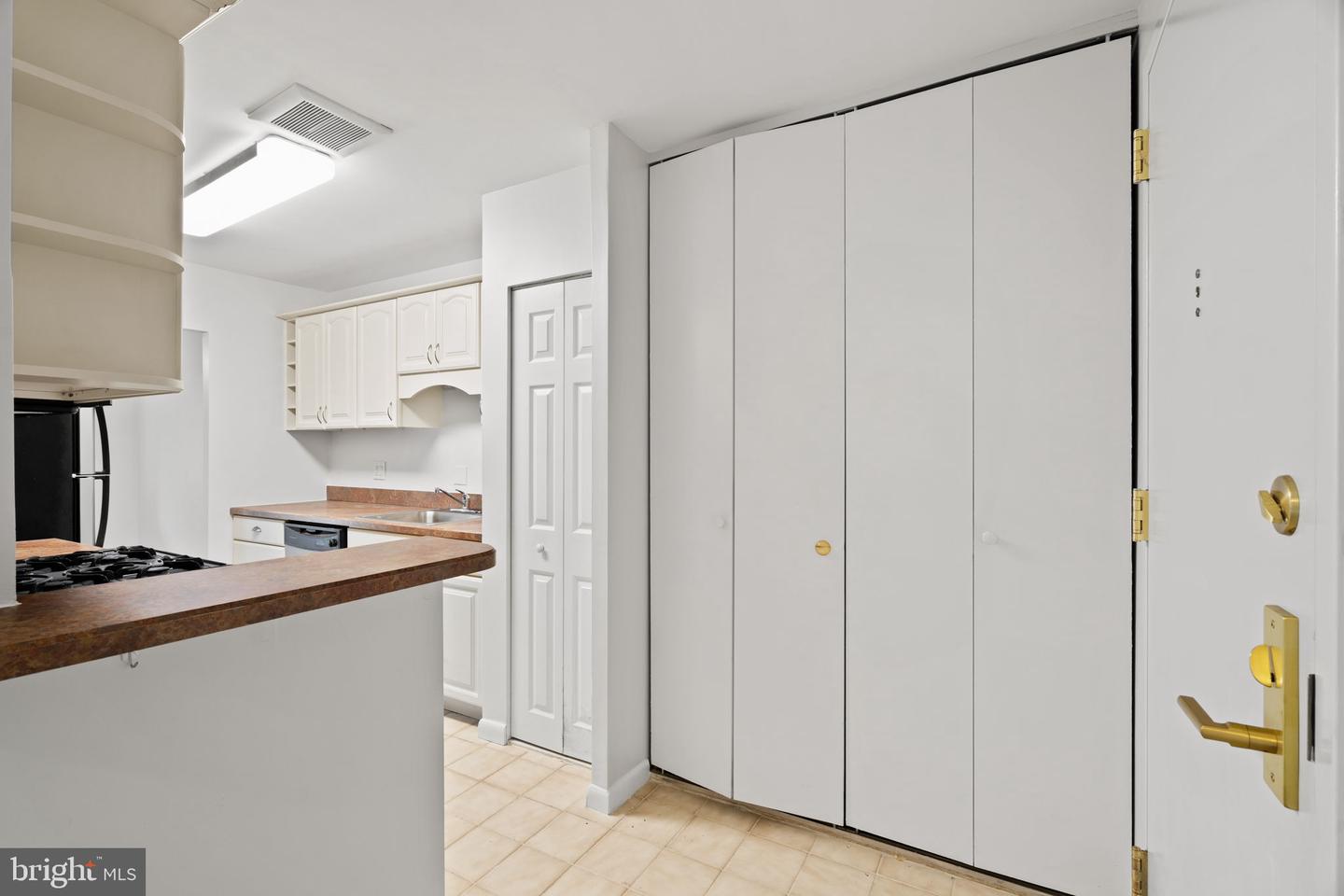 1637 Oakwood Dr #condo 215 Property Photo 6