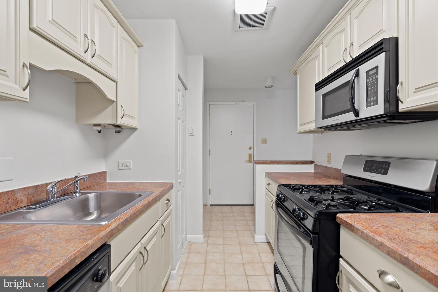1637 Oakwood Dr #condo 215 Property Photo 7