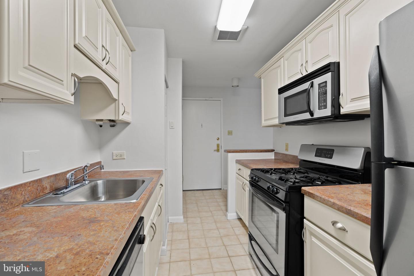1637 Oakwood Dr #condo 215 Property Photo 8