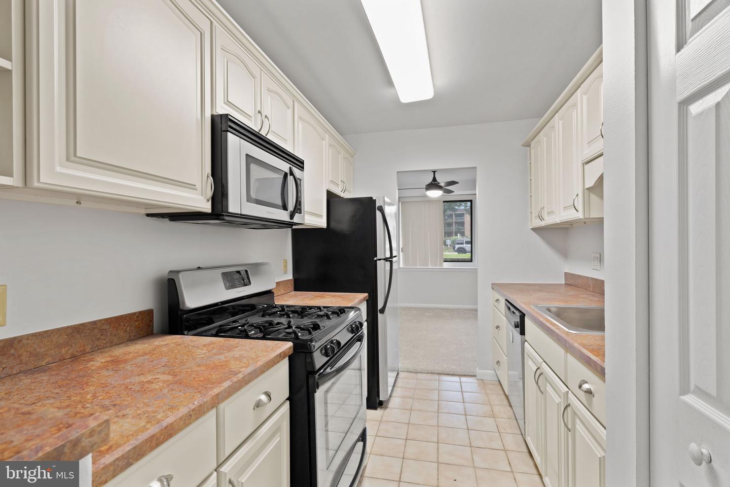 1637 Oakwood Dr #condo 215 Property Photo 9