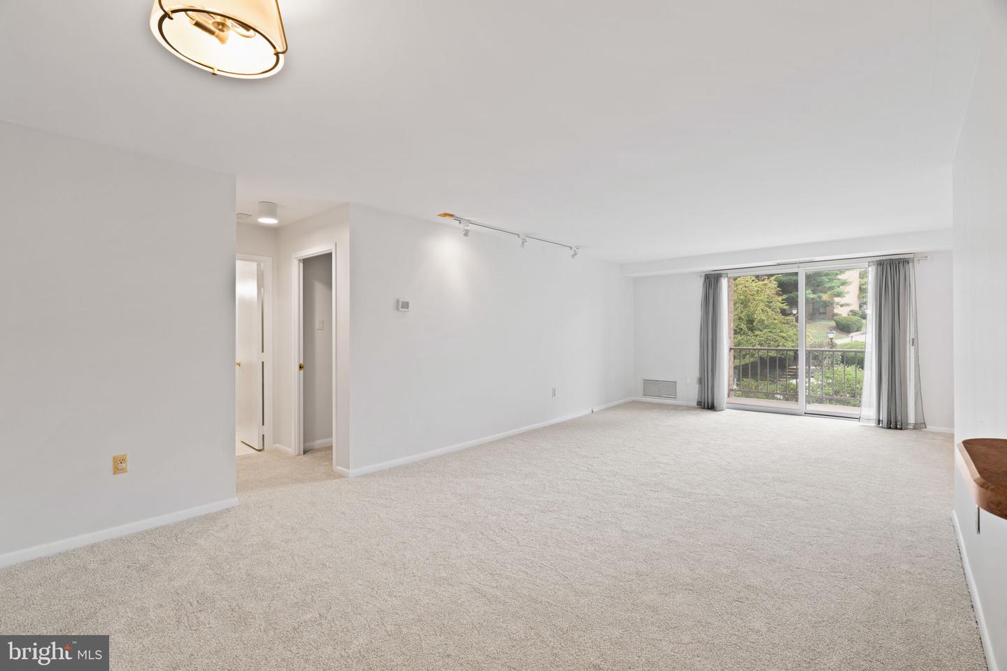 1637 Oakwood Dr #condo 215 Property Photo 13