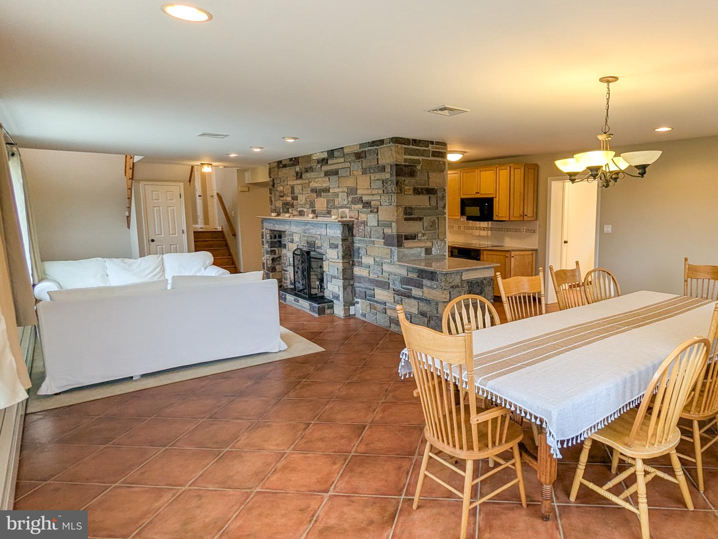 1088 Graber Rd Property Photo 12