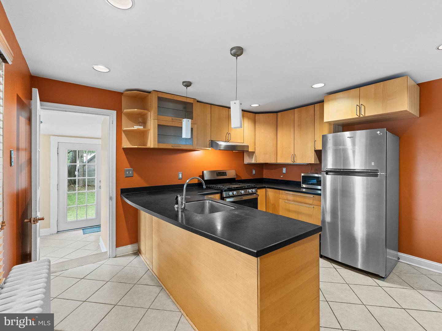 316 Locust Ave Property Photo 10