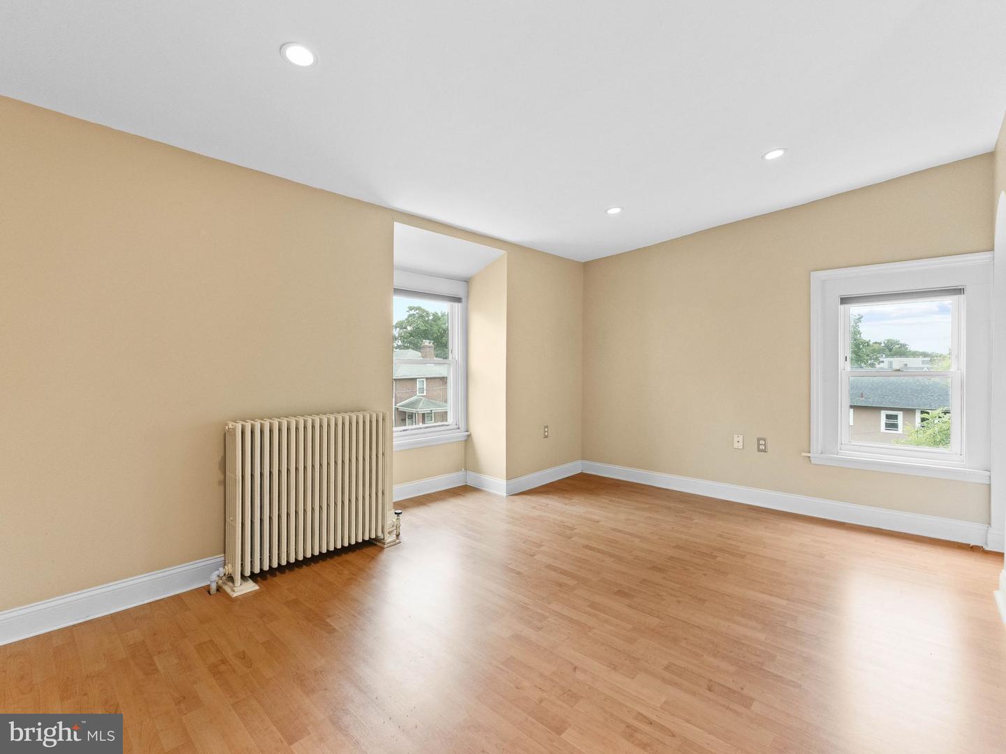316 Locust Ave Property Photo 18