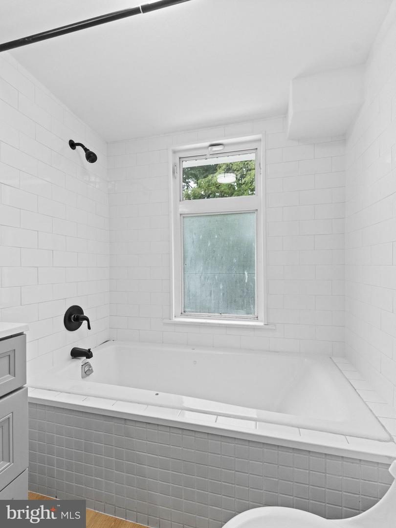 316 Locust Ave Property Photo 32
