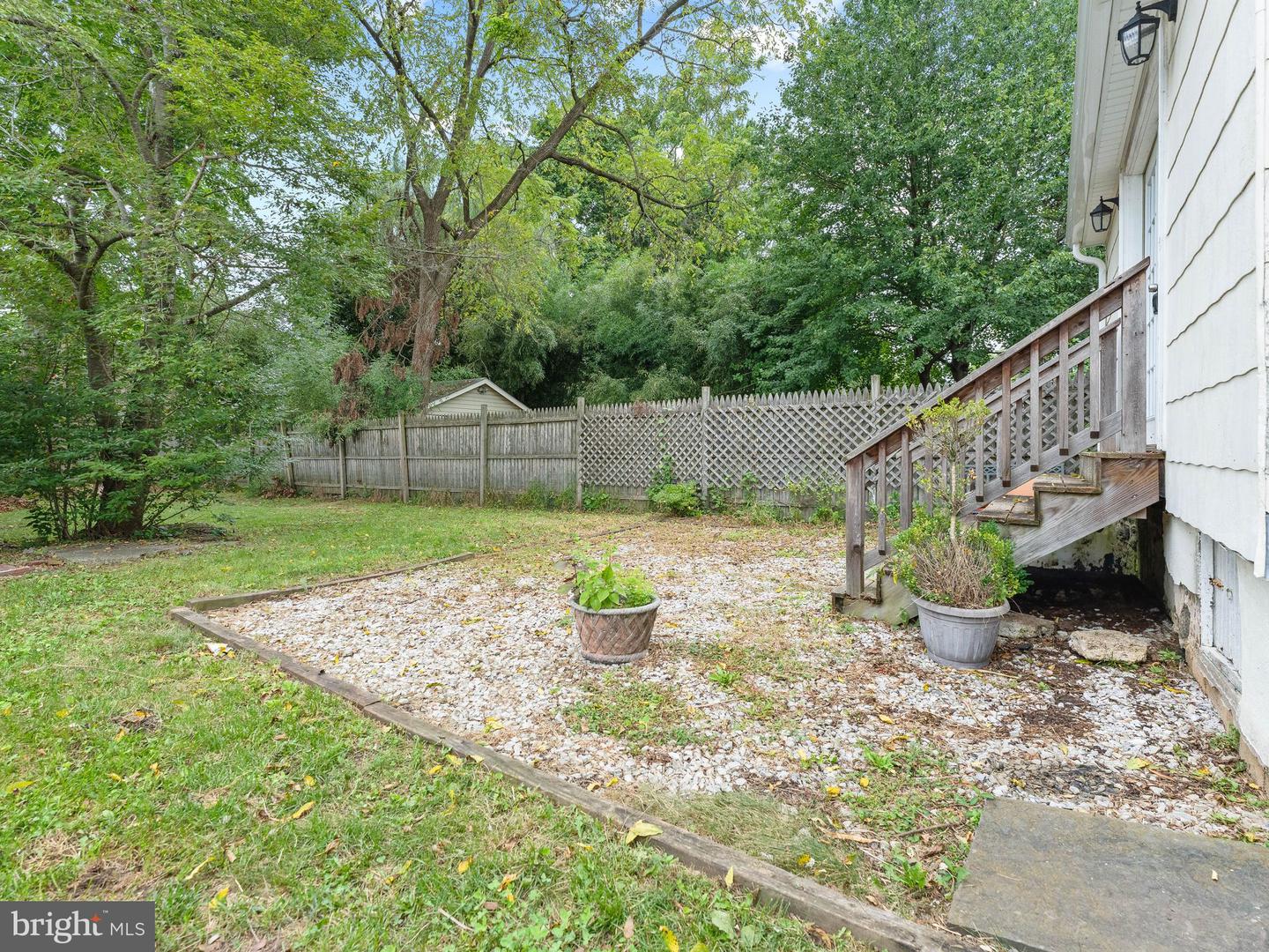 316 Locust Ave Property Photo 34