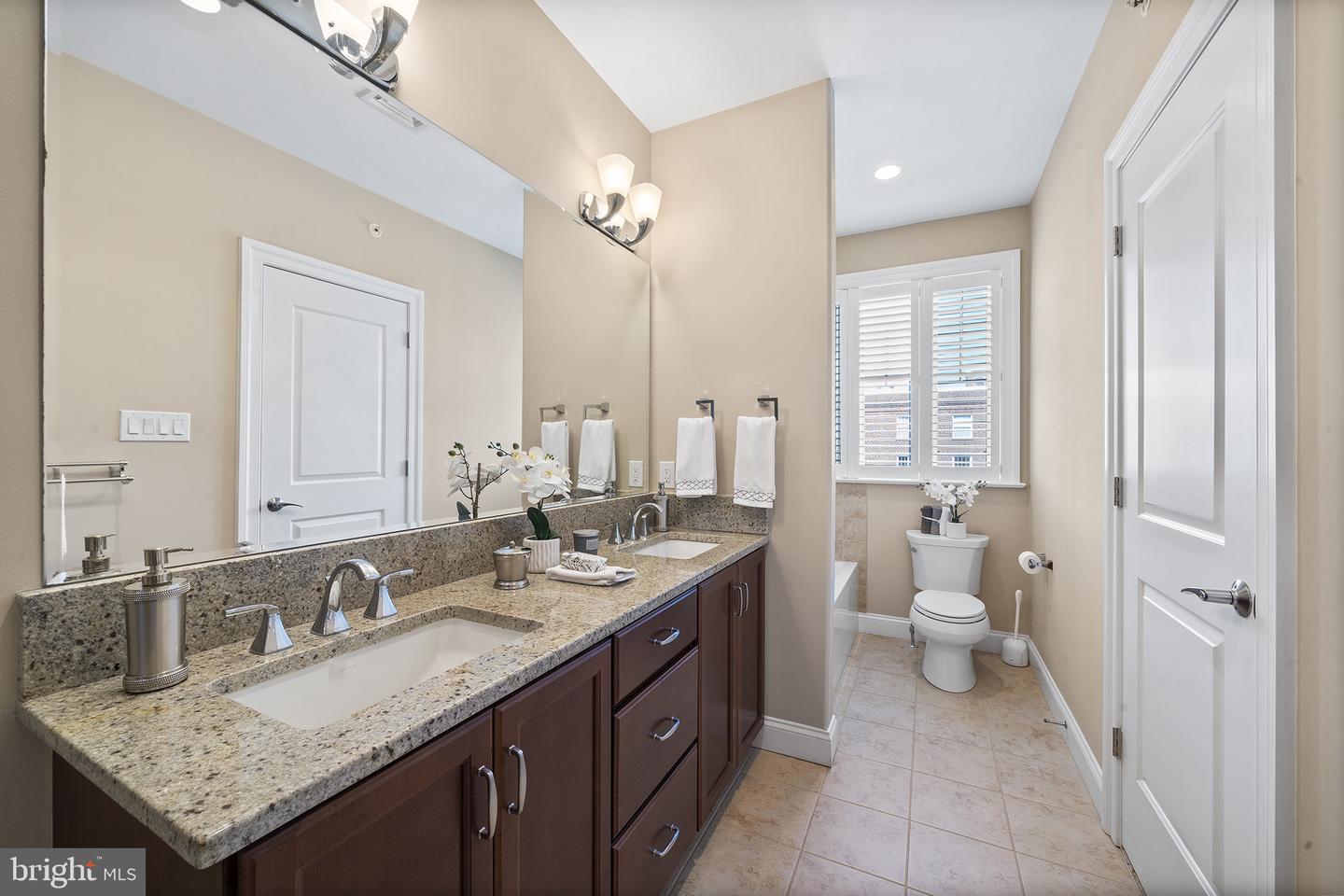 101 Woodside Rd #c Property Photo 21