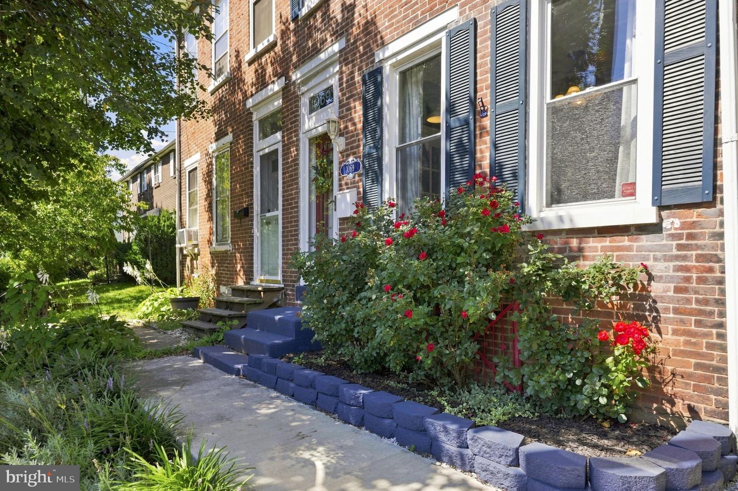 1069 South St Property Photo 3