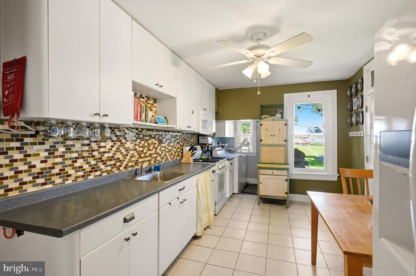 1069 South St Property Photo 4