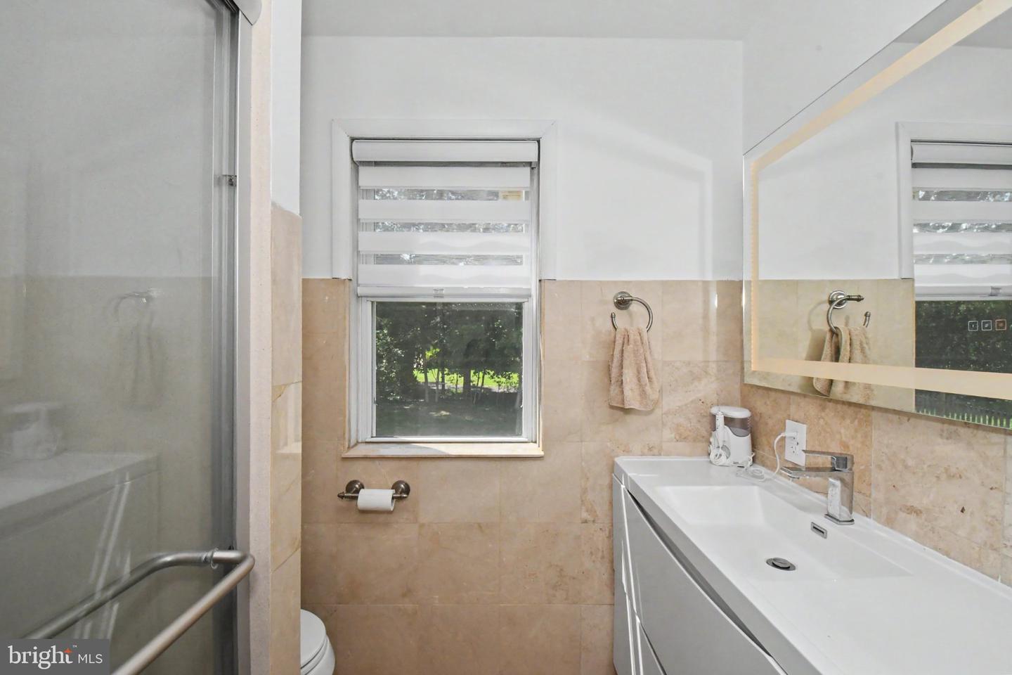 24 School Property Photo 20