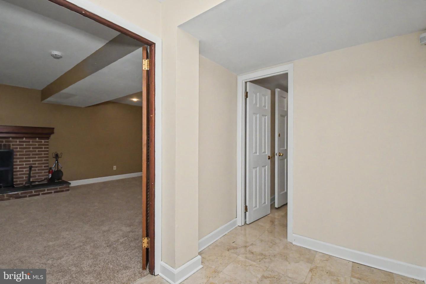 24 School Property Photo 42