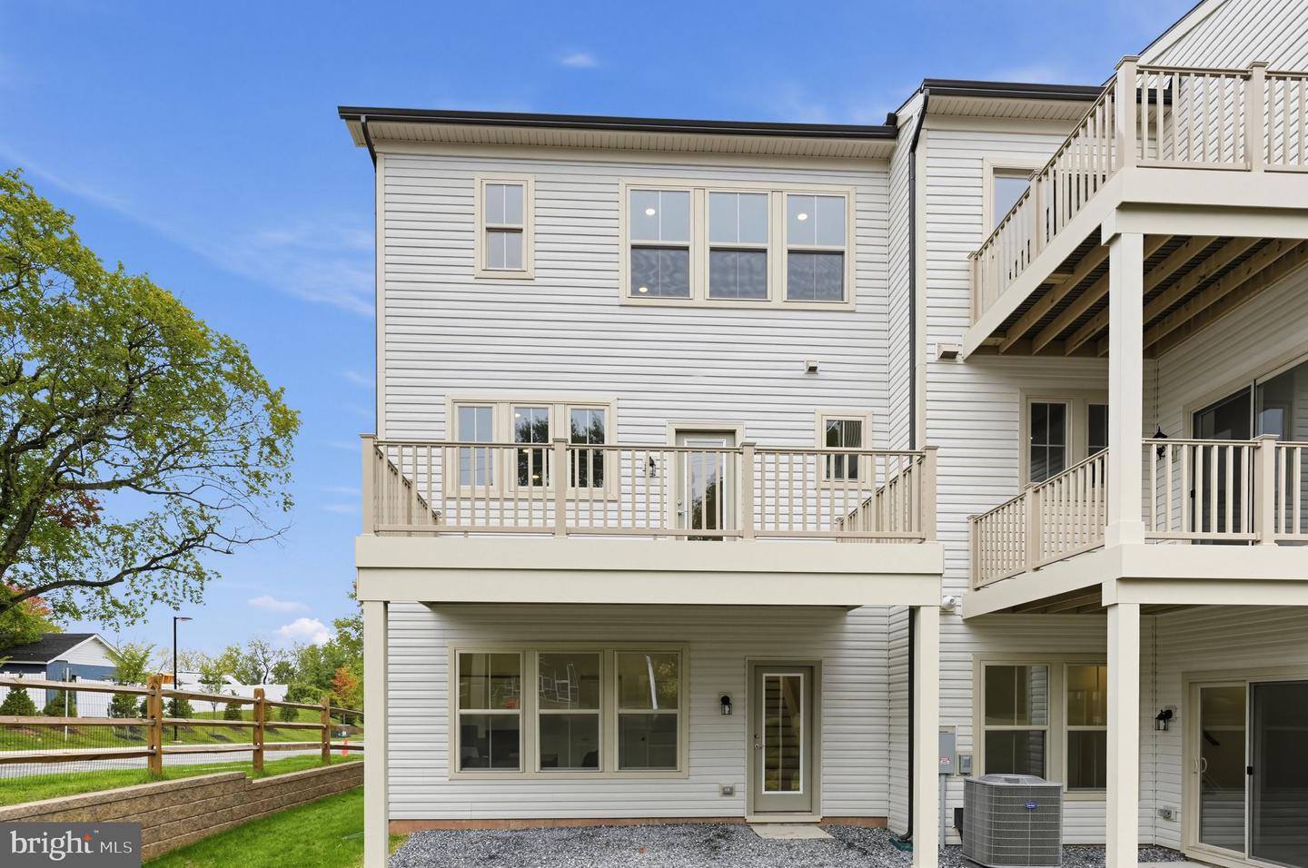 100 Beacon Ct #10405 Property Photo 2