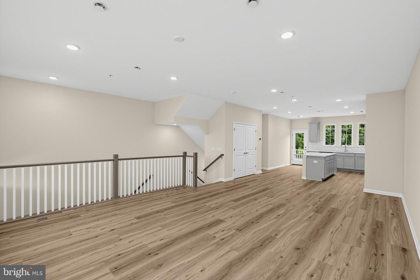 100 Beacon Ct #10405 Property Photo 6
