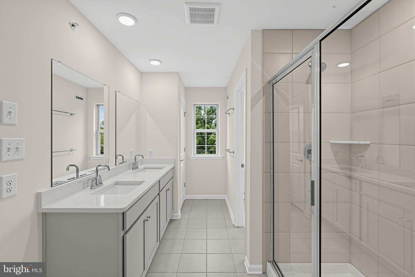 100 Beacon Ct #10405 Property Photo 14