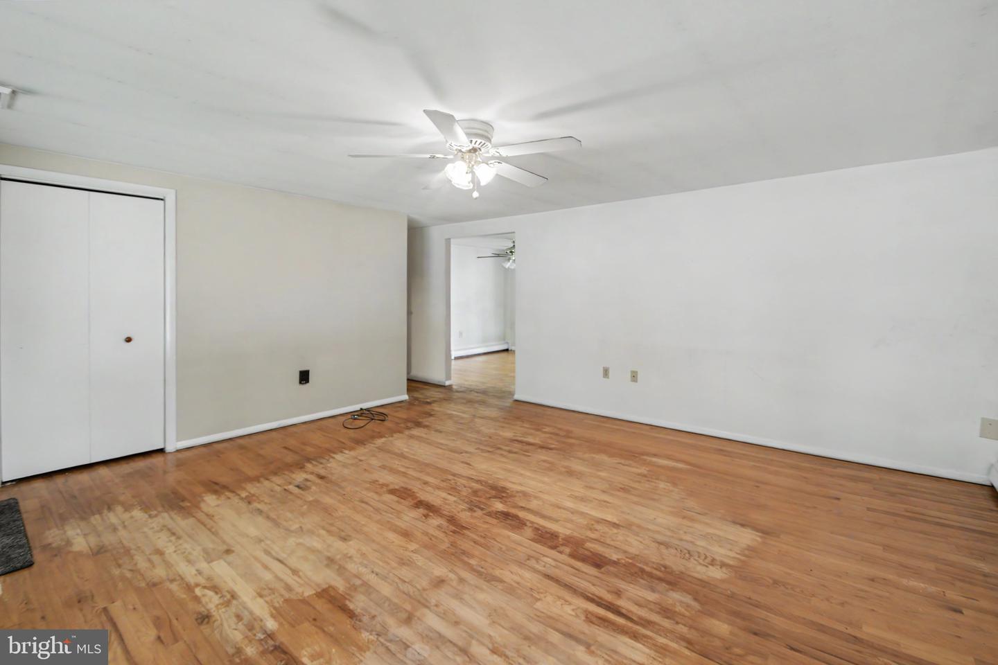 215 School Ln Property Photo 12