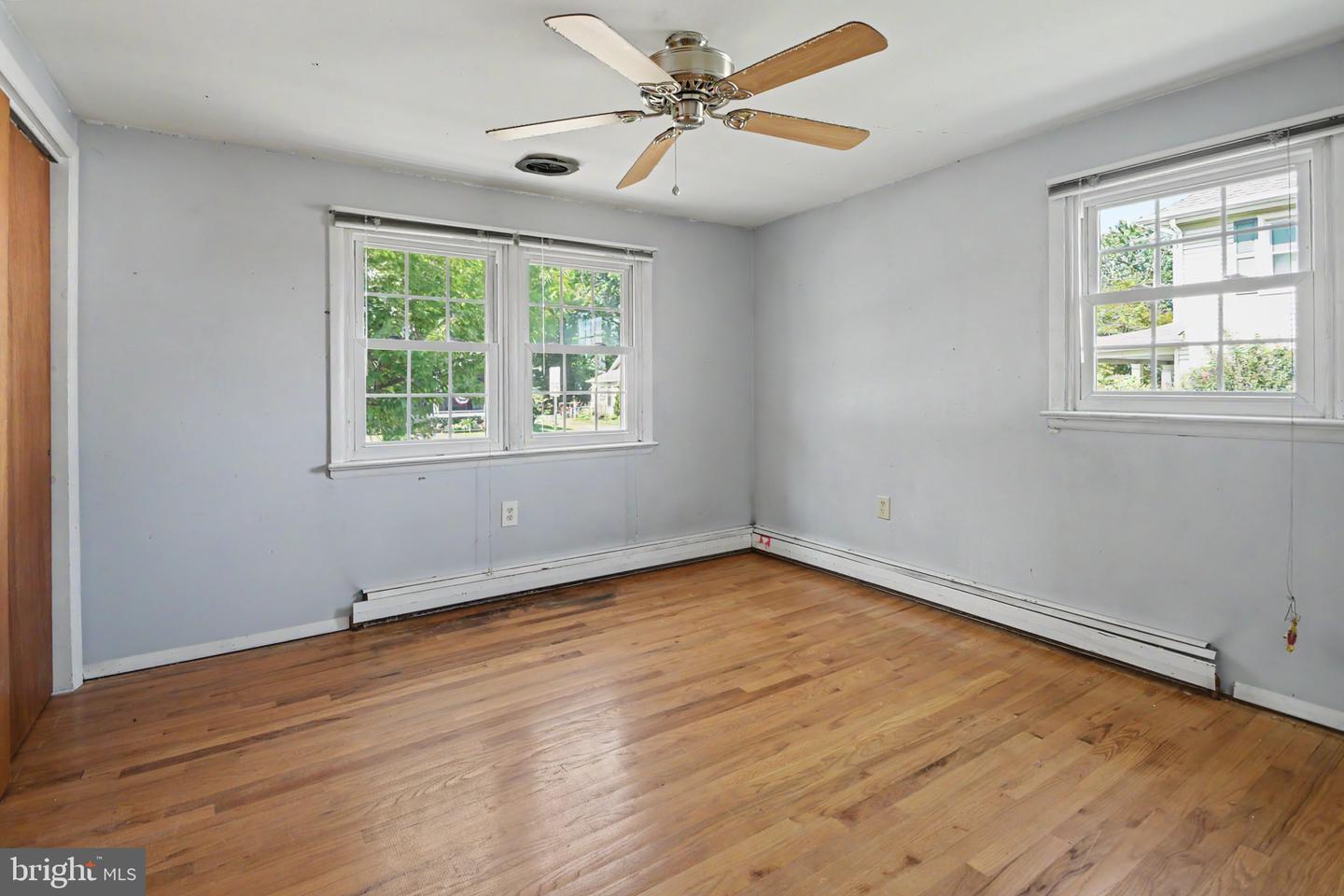 215 School Ln Property Photo 19