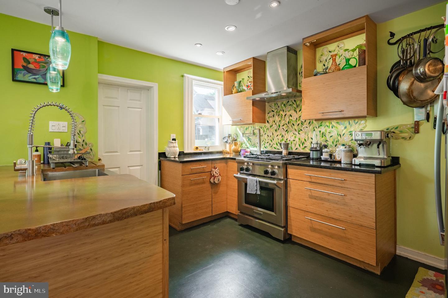124 Kenilworth Rd # Property Photo 17