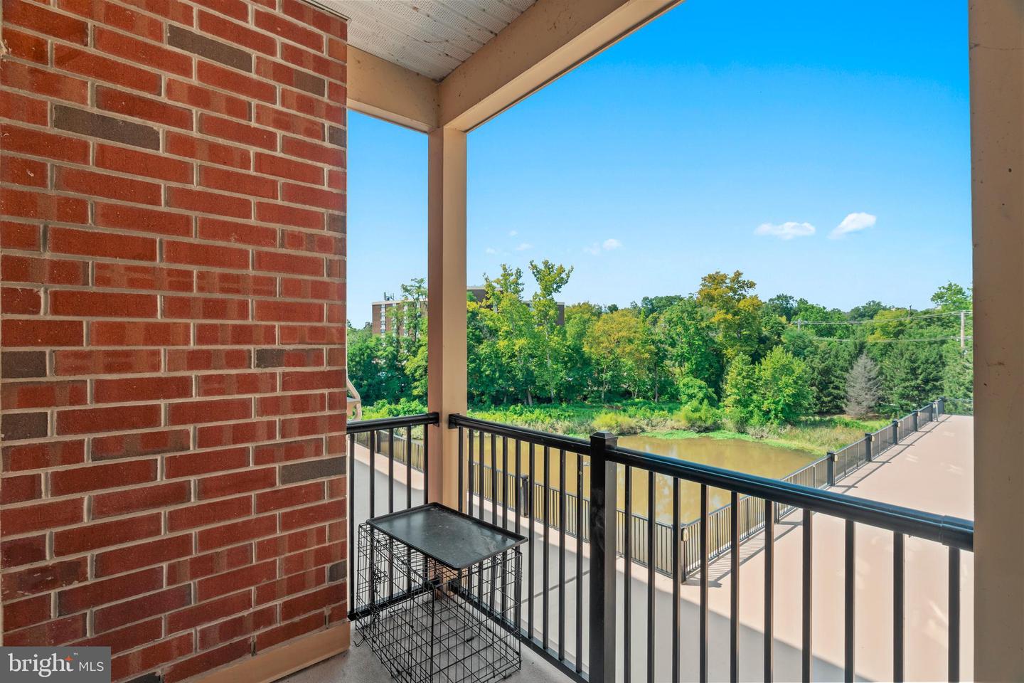 354 Carson Ter Property Photo 7