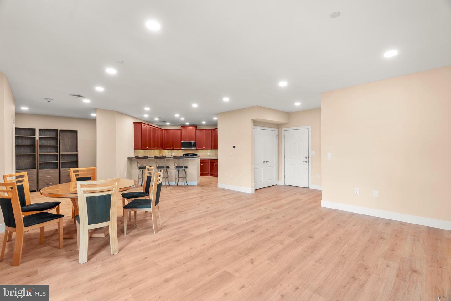 354 Carson Ter Property Photo 11