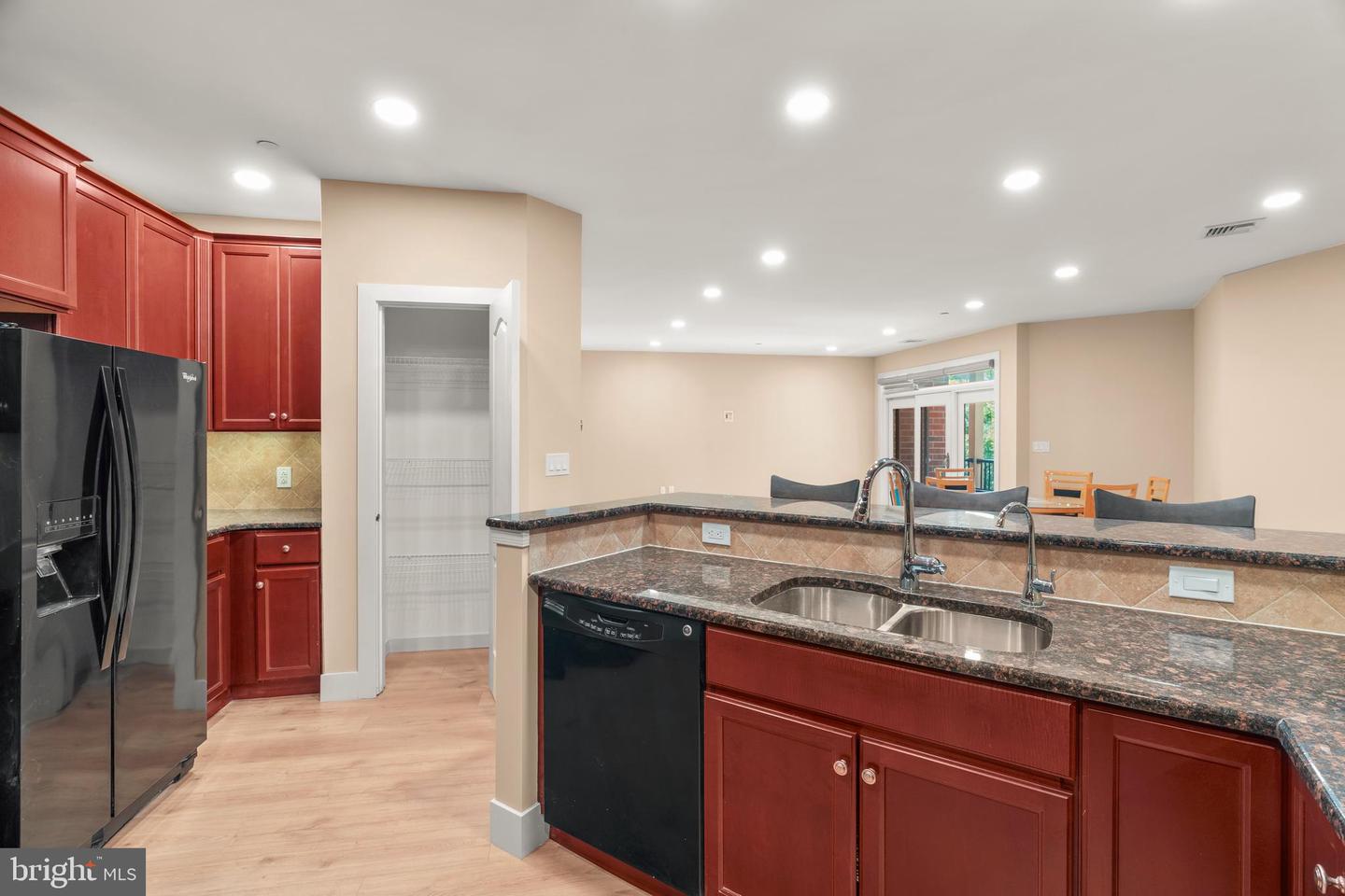 354 Carson Ter Property Photo 15