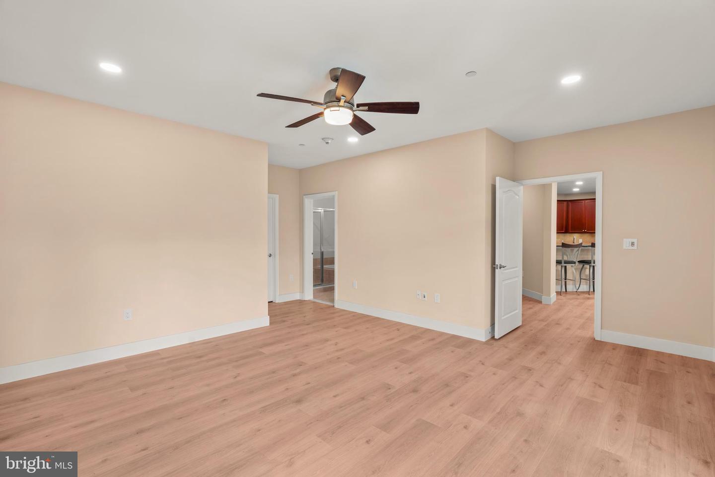 354 Carson Ter Property Photo 18
