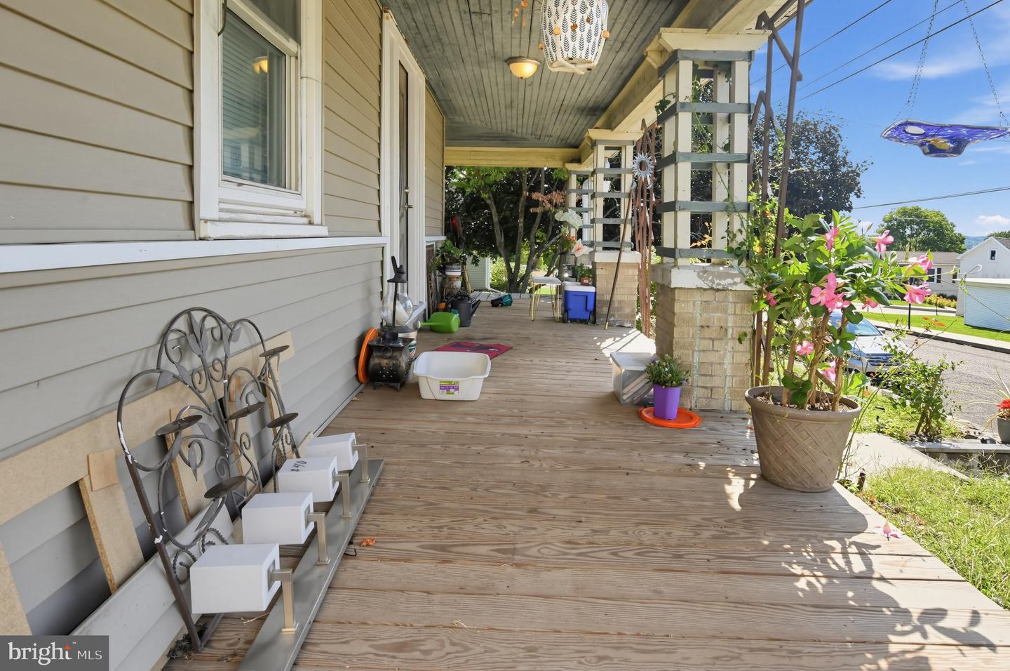 512 Elm St # Property Photo 9