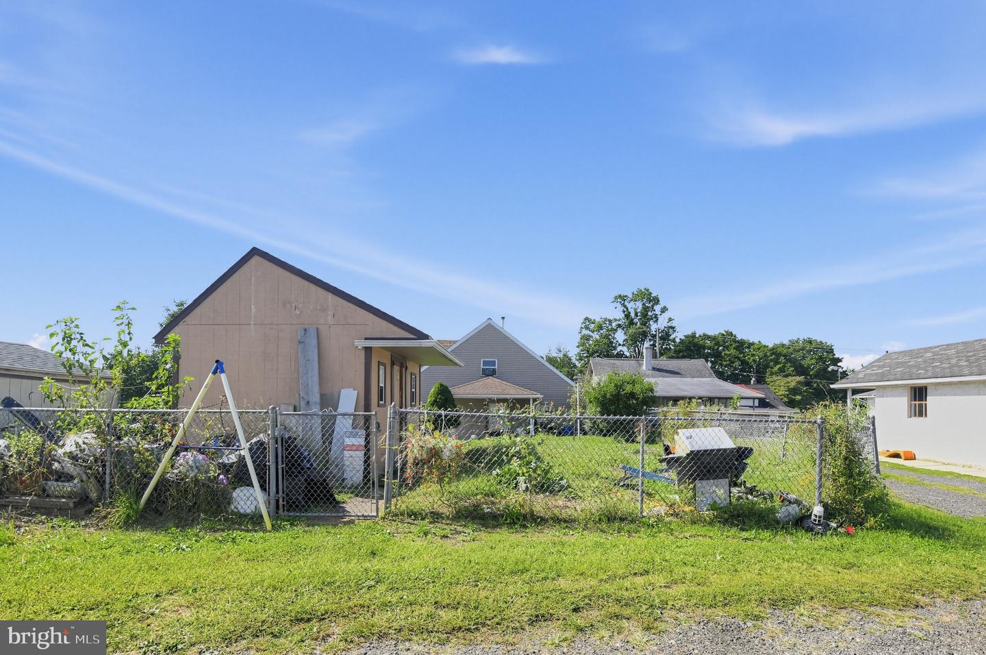 512 Elm St # Property Photo 13