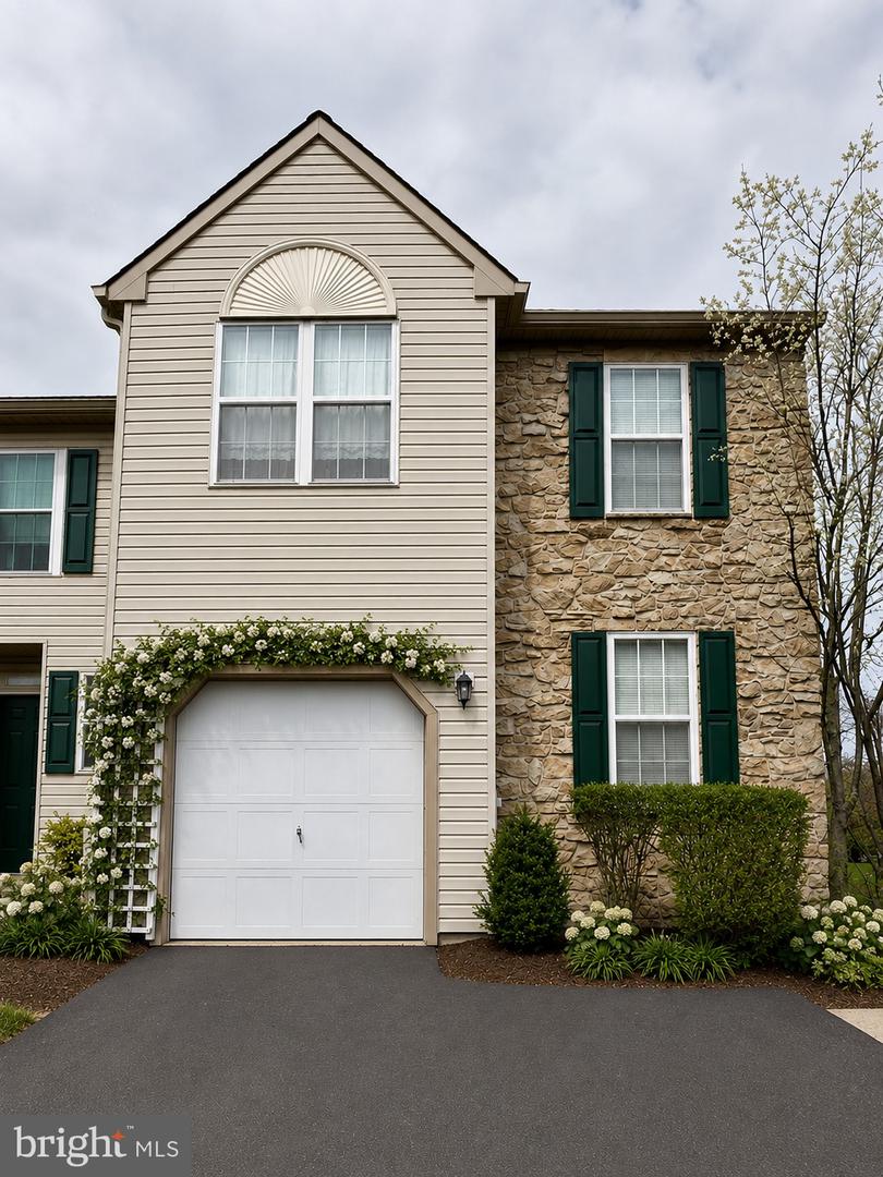 31 Bristol Ct Property Photo 2