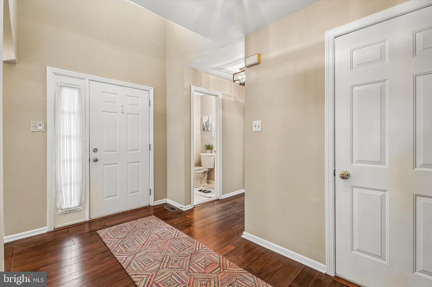 31 Bristol Ct Property Photo 4