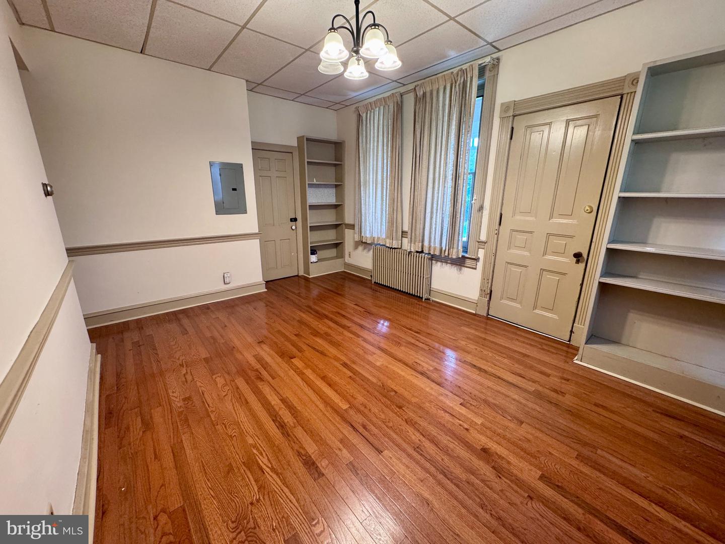 345 King St #2 Property Photo 6