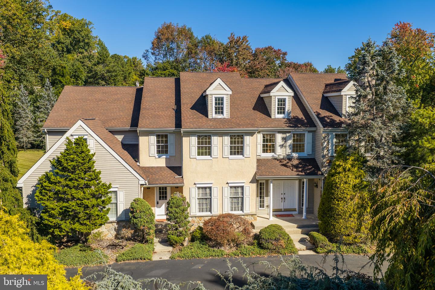 724 MEADOWCREEK CIR