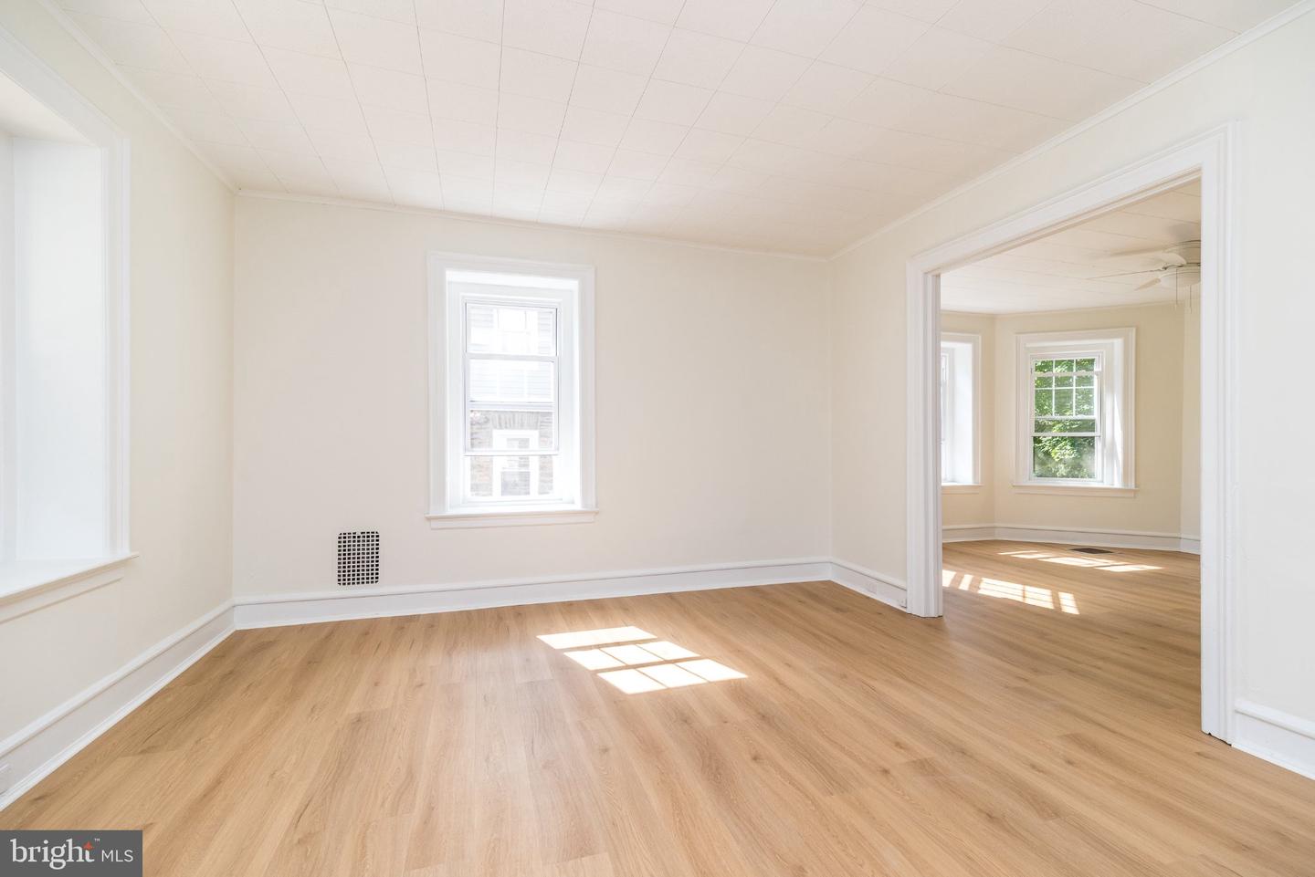 251 Washington Ln Property Photo 5