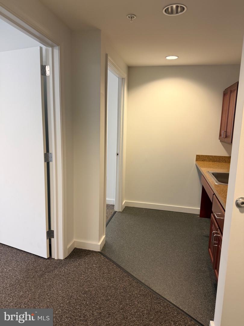 1600 Church Rd #b100 Property Photo 7