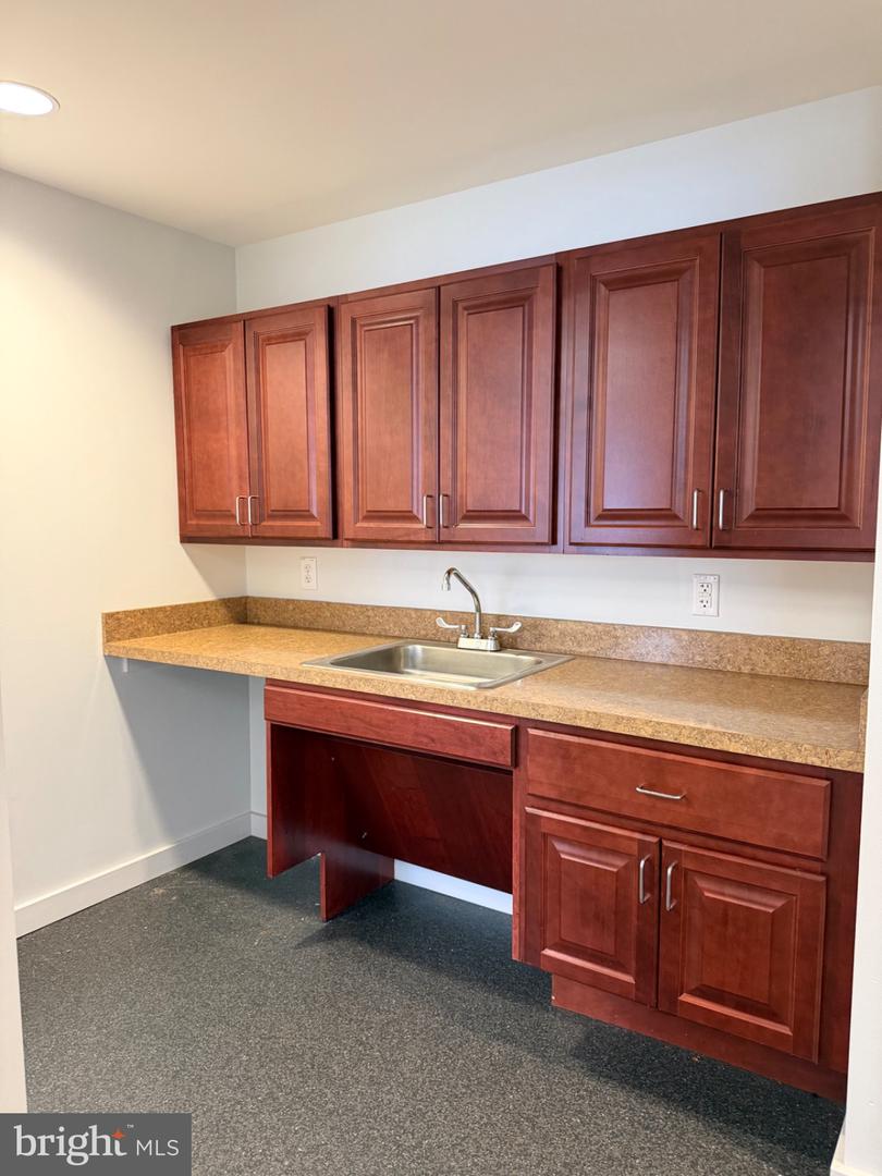 1600 Church Rd #b100 Property Photo 9