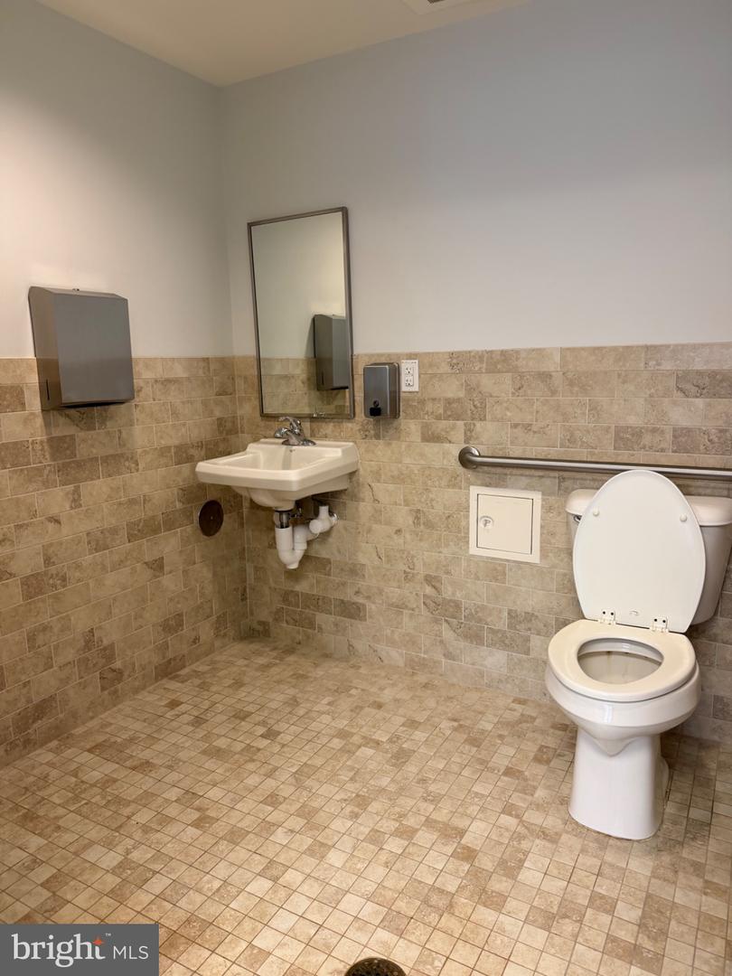 1600 Church Rd #b100 Property Photo 13