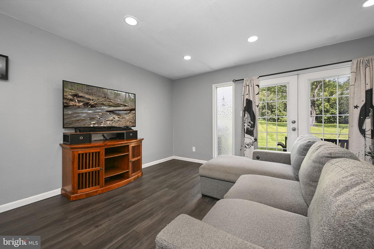 34 Fords Edge Property Photo 16
