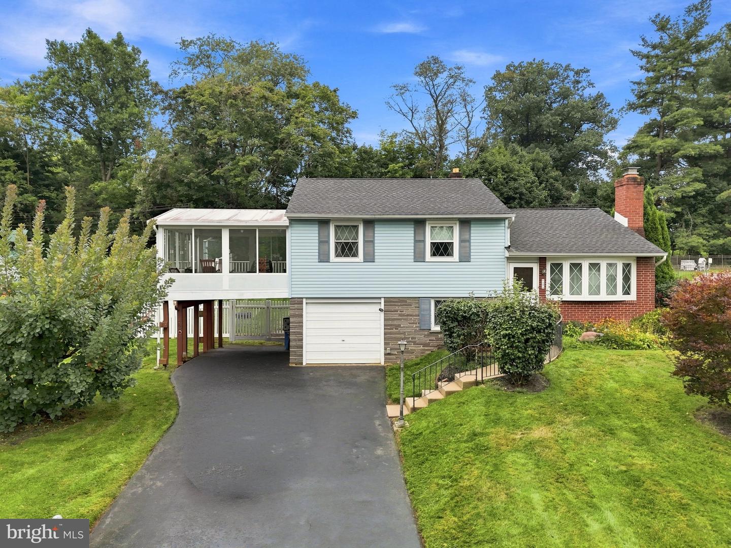 52 Ursinus Ave Property Photo 1
