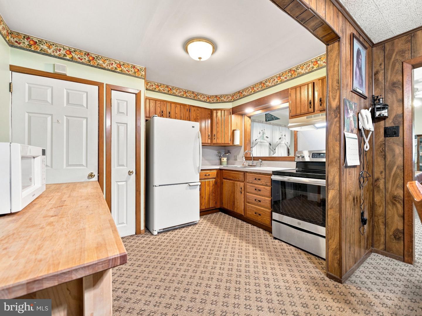 52 Ursinus Ave Property Photo 6