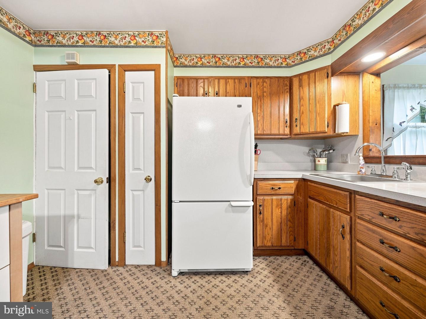 52 Ursinus Ave Property Photo 7