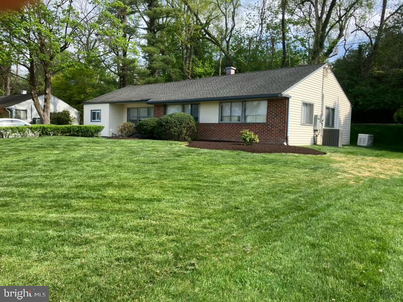 1404 Stotesbury Property Photo 1