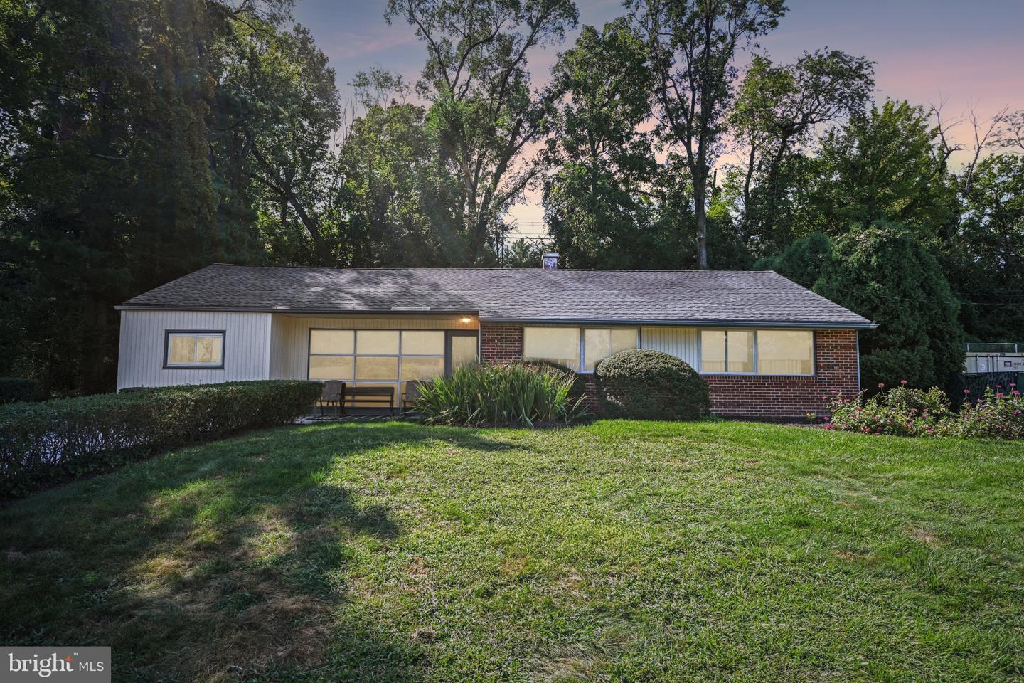 1404 Stotesbury Property Photo 2