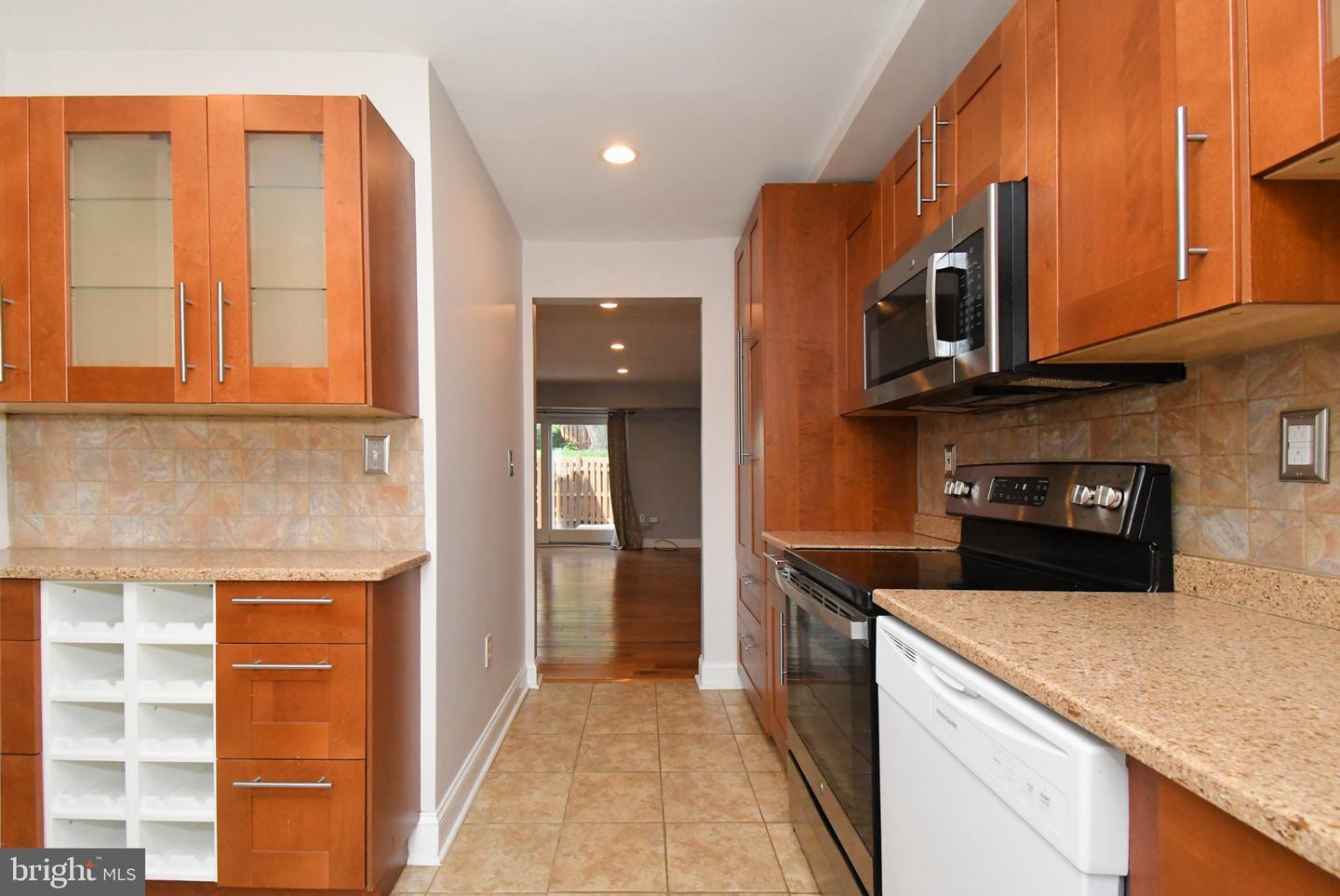611 Piedmont Ct Property Photo 7