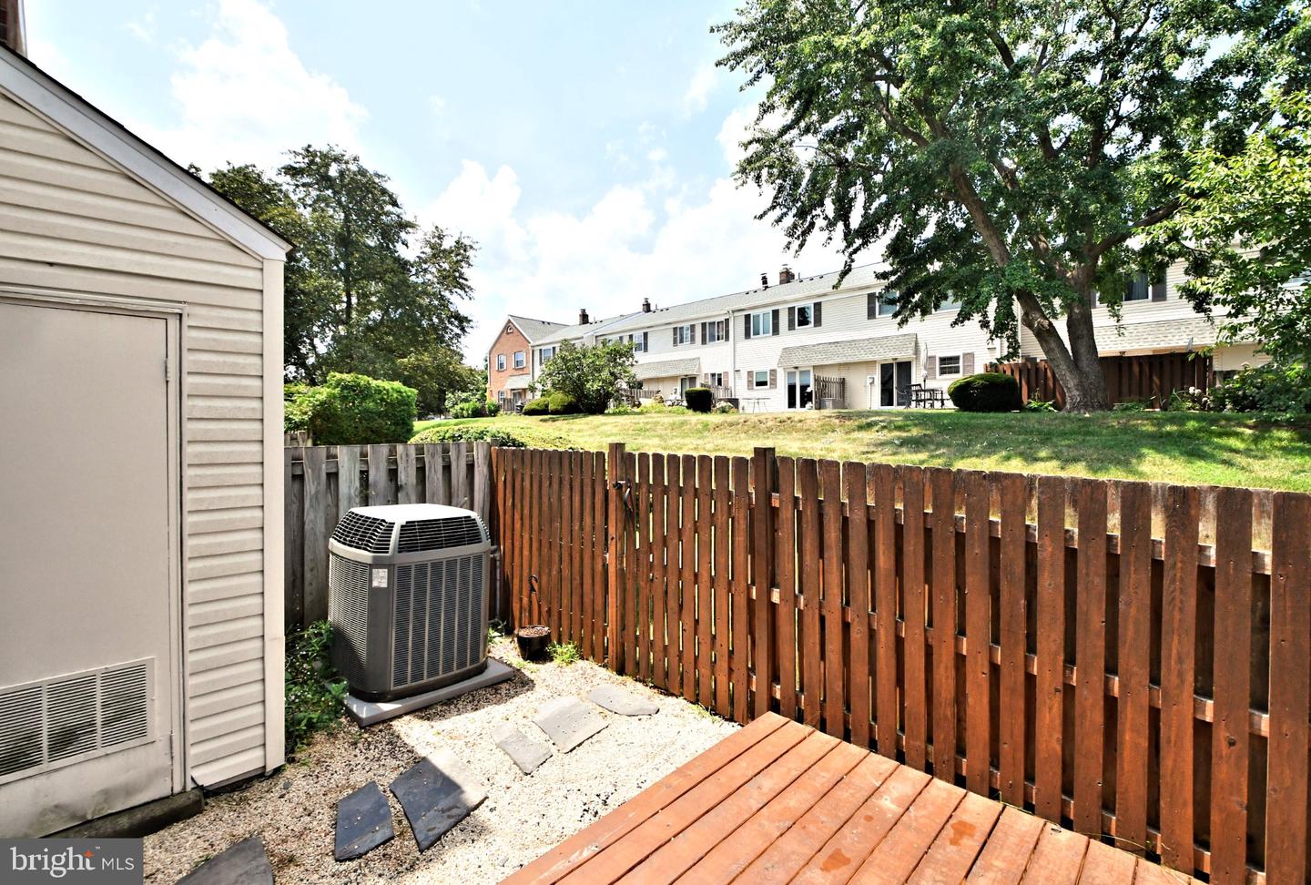 611 Piedmont Ct Property Photo 29