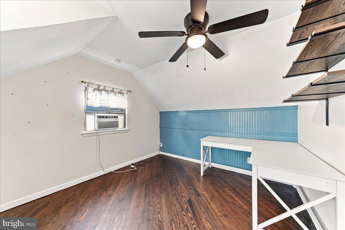 140 W 7th Ave Property Photo 34